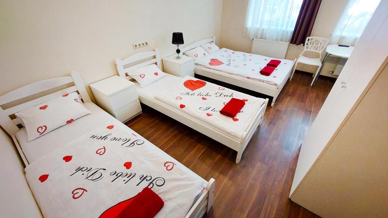 Happy Hotel Riga Extérieur photo