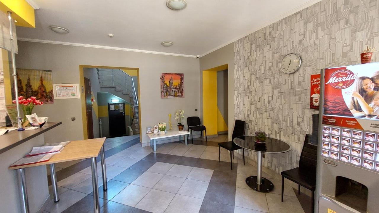 Happy Hotel Riga Extérieur photo