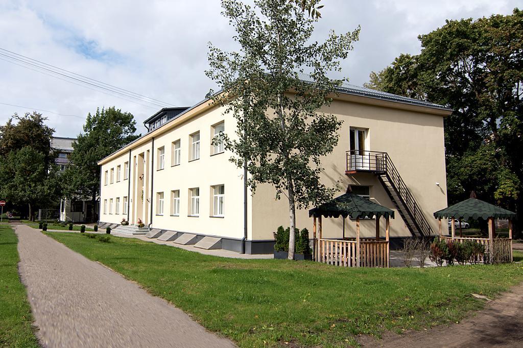 Happy Hotel Riga Extérieur photo