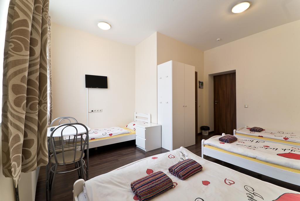 Happy Hotel Riga Extérieur photo